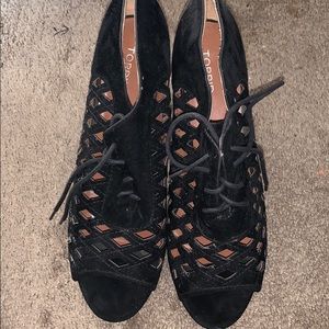 Women’s shoes